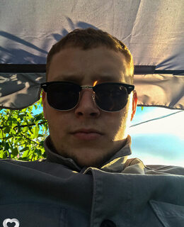 Женя